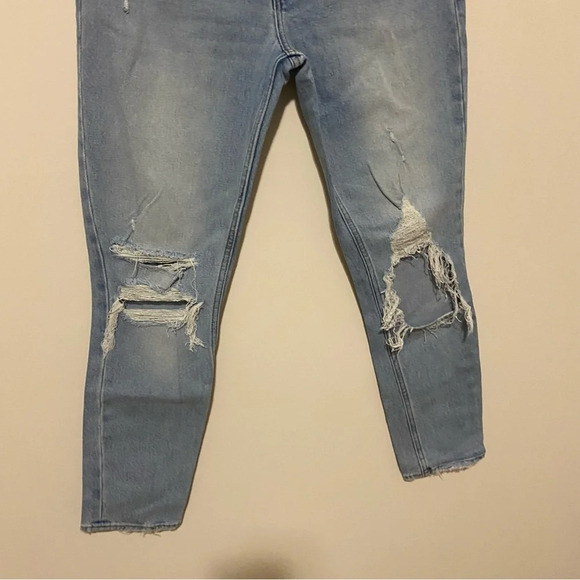 Abercrombie & Fitch The Skinny High Rise Jeans - Picture 3 of 9